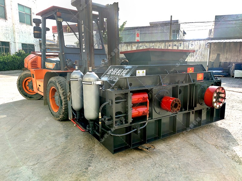 對輥機_小型對輥機,磚廠用對輥機設(shè)備,對輥細碎機,對滾破碎機價格 對輥機_小型對輥機,磚廠用對輥機設(shè)備,對輥細碎機,對滾破碎機價格