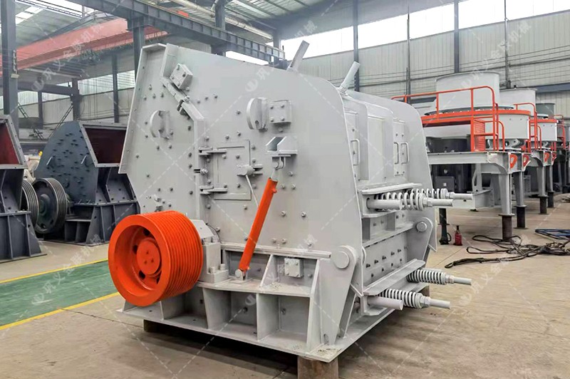 青石破碎機(jī)|青石頭破碎機(jī)生產(chǎn)廠家|青石破碎機(jī)生產(chǎn)線價(jià)格|多少錢一臺