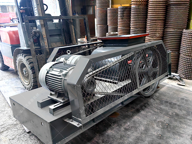 建筑垃圾處理為何首先選擇雙齒輥破碎機？這3個優勢太明顯！